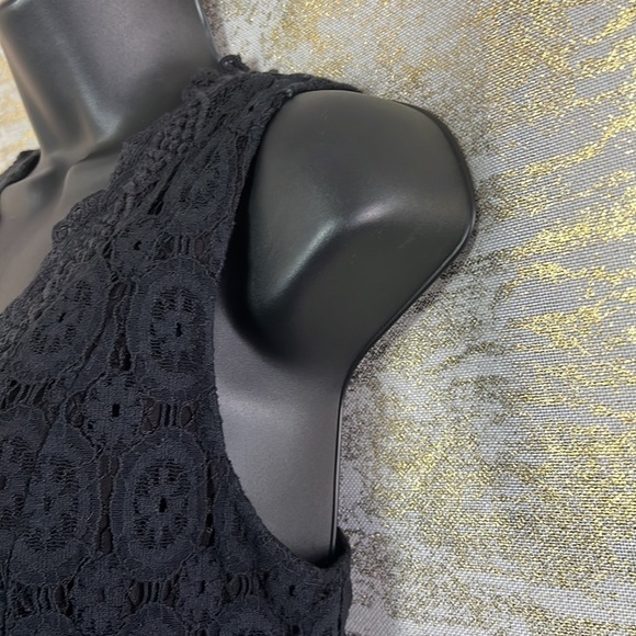 Loft Women’s Alluring Mixed Lace Black Flare Dress Size 4 - Picture 8 of 16